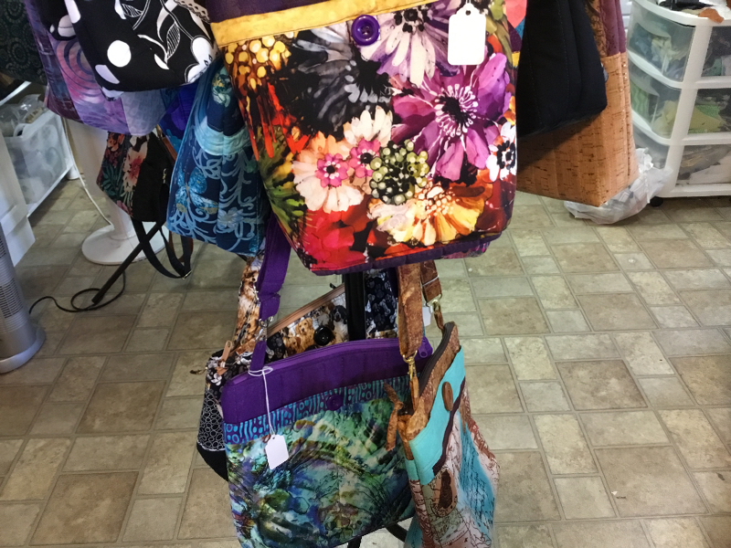 CROSSBODY BAG INFORMATION