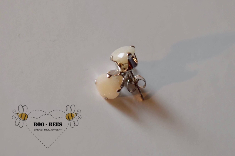 Silver solitaire Enchantment Earrings (enamored collection)