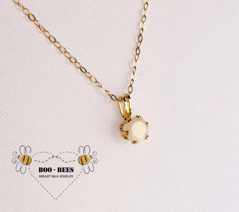 Solitaire Gold Enchantment necklace (enamored collection)