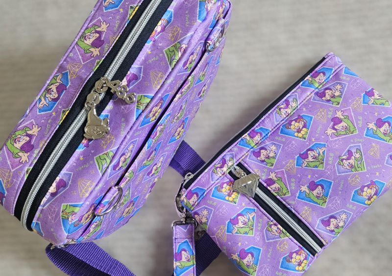 48.6 Zipper Pull Set of 5