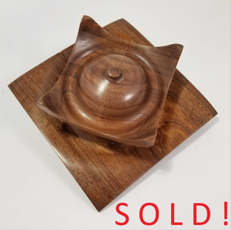 Walnut Asian Style Bowl with Cover (6" x 4")